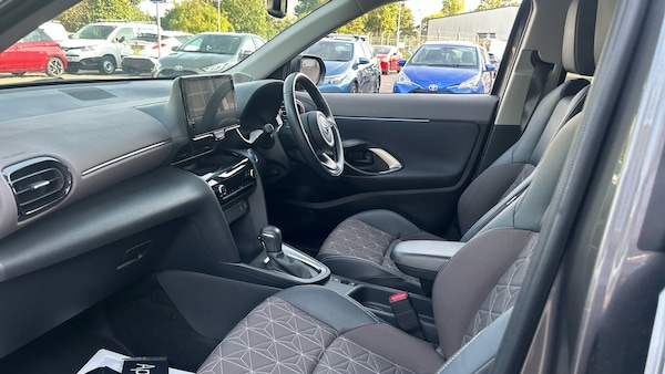 Used Toyota Yaris Cross 2023 for sale - 75545402: Photo 10