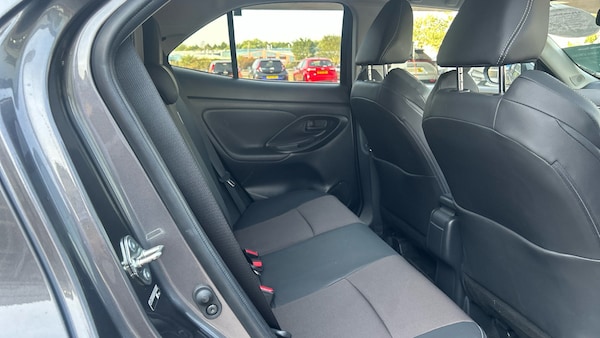 Used Toyota Yaris Cross 2023 for sale - 75545402: Photo 12