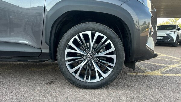 Used Toyota Yaris Cross 2023 for sale - 75545402: Photo 18