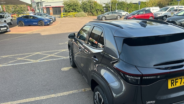 Used Toyota Yaris Cross 2023 for sale - 75545402: Photo 30