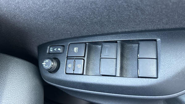 Used Toyota Yaris Cross 2023 for sale - 75545402: Photo 38