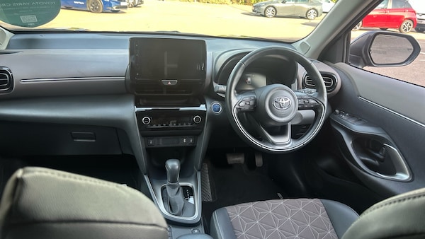 Used Toyota Yaris Cross 2023 for sale - 75545402: Photo 5
