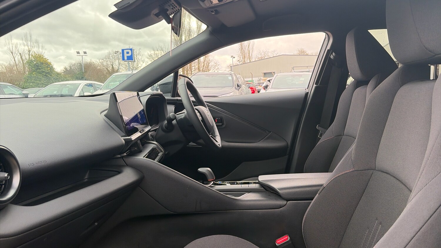 Used Toyota C-HR 2024 for sale - 77715258: Photo 10