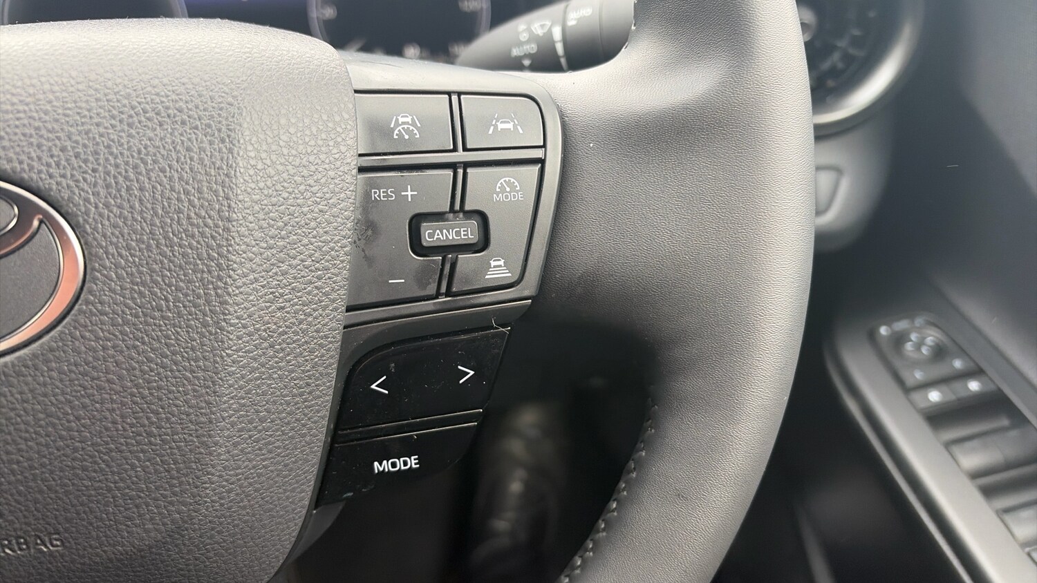 Used Toyota C-HR 2024 for sale - 77715258: Photo 45