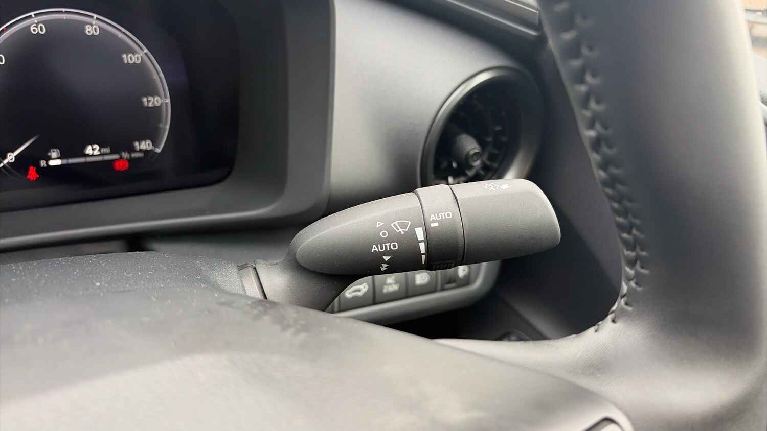 Used Toyota C-HR 2024 for sale - 77715258: Photo 48