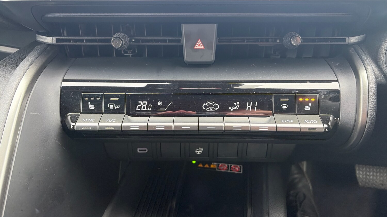 Used Toyota C-HR 2024 for sale - 77715258: Photo 50