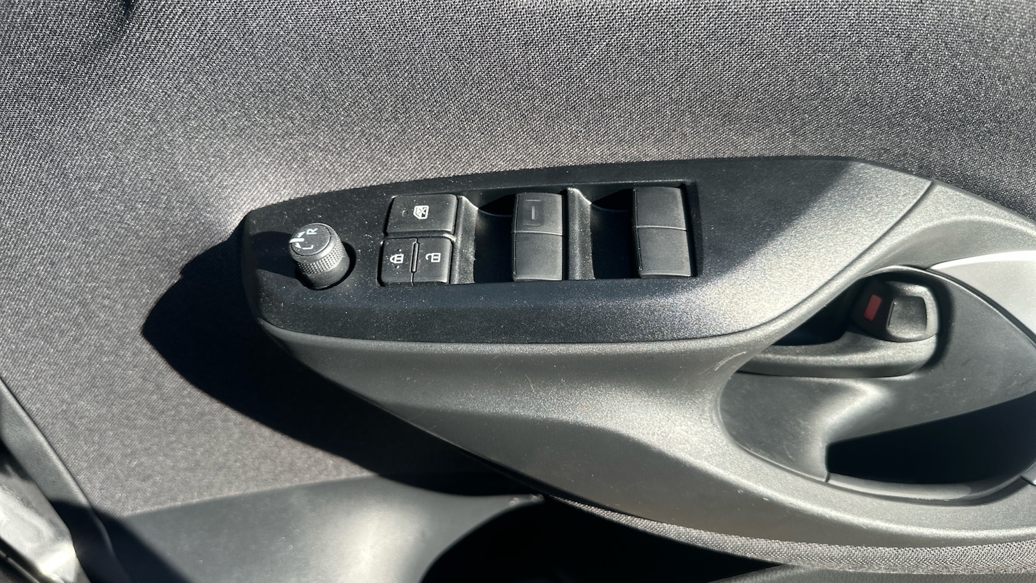 Used Toyota Yaris Cross 2025 for sale - 77968497: Photo 33