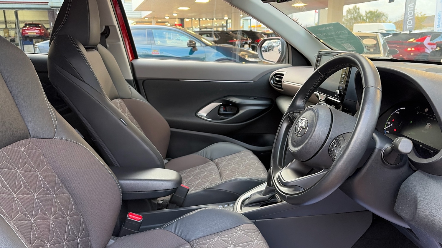 Used Toyota Yaris Cross 2022 for sale - 76198097: Photo 11