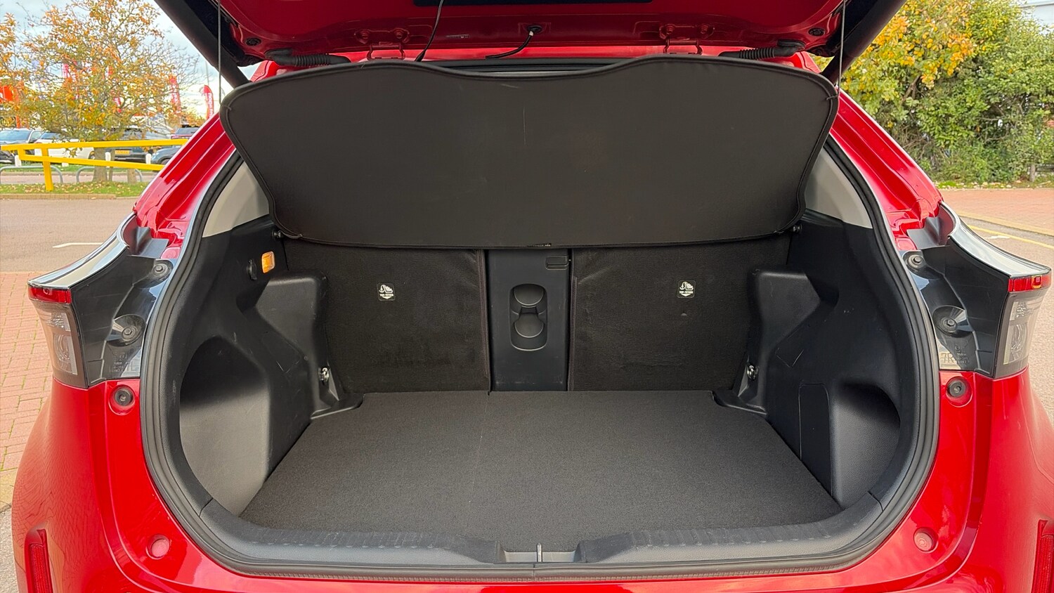 Used Toyota Yaris Cross 2022 for sale - 76198097: Photo 14