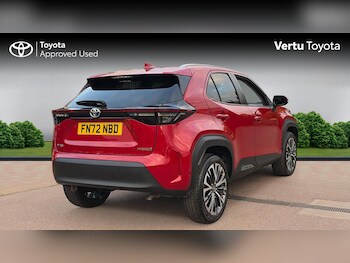 Used Toyota Yaris Cross 2022 for sale - 76198097: Photo 2