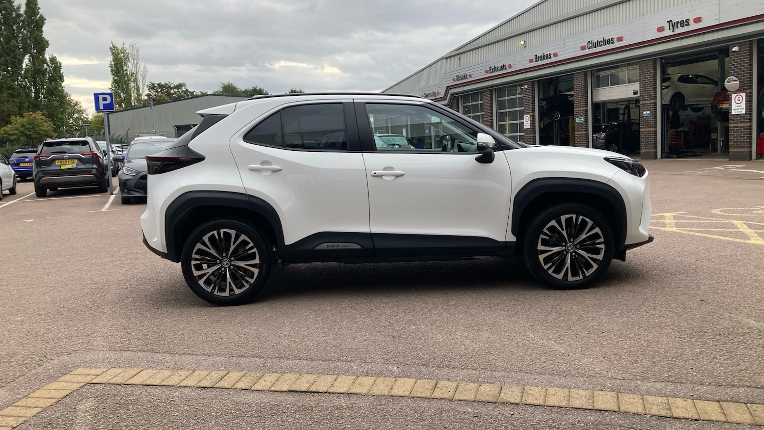 Used Toyota Yaris Cross 2023 for sale - 76818758: Photo 16