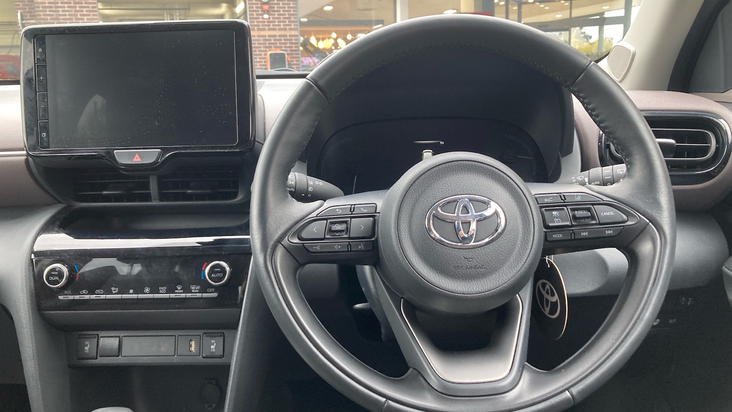 Used Toyota Yaris Cross 2023 for sale - 76818758: Photo 6