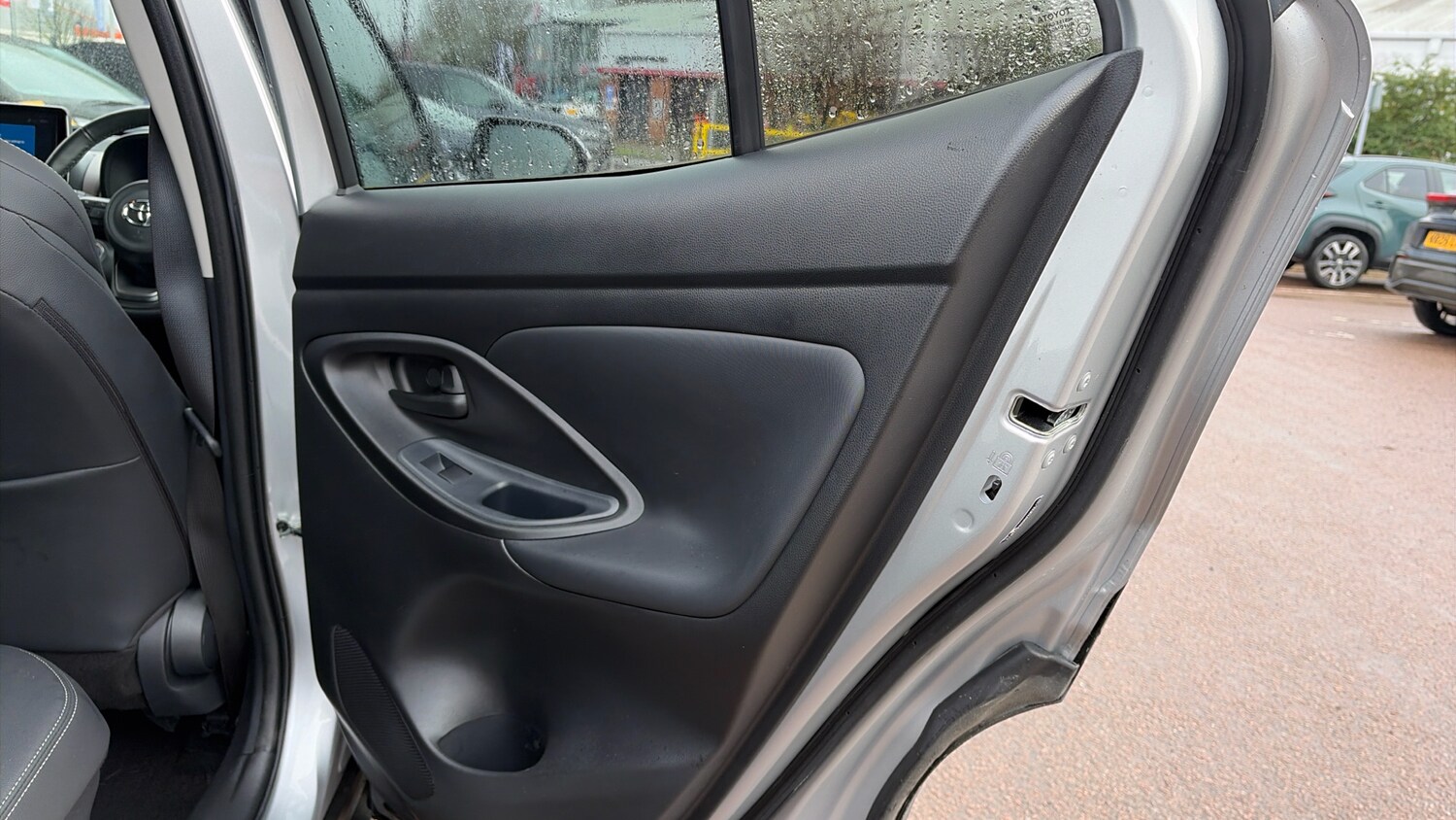 Used Toyota Yaris Cross 2024 for sale - 77590250: Photo 36