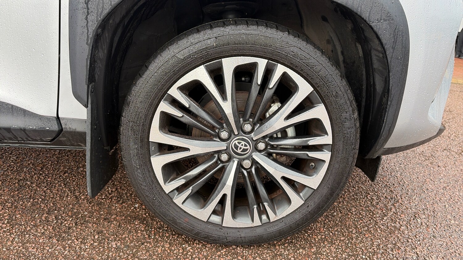 Used Toyota Yaris Cross 2024 for sale - 77590250: Photo 39