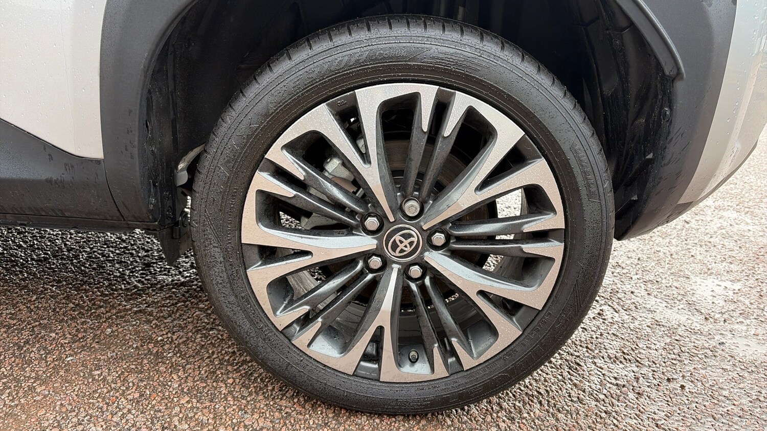 Used Toyota Yaris Cross 2024 for sale - 77590250: Photo 41