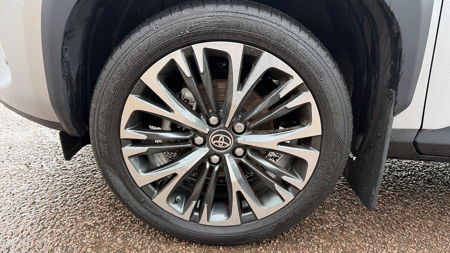 Used Toyota Yaris Cross 2024 for sale - 77590250: Photo 42