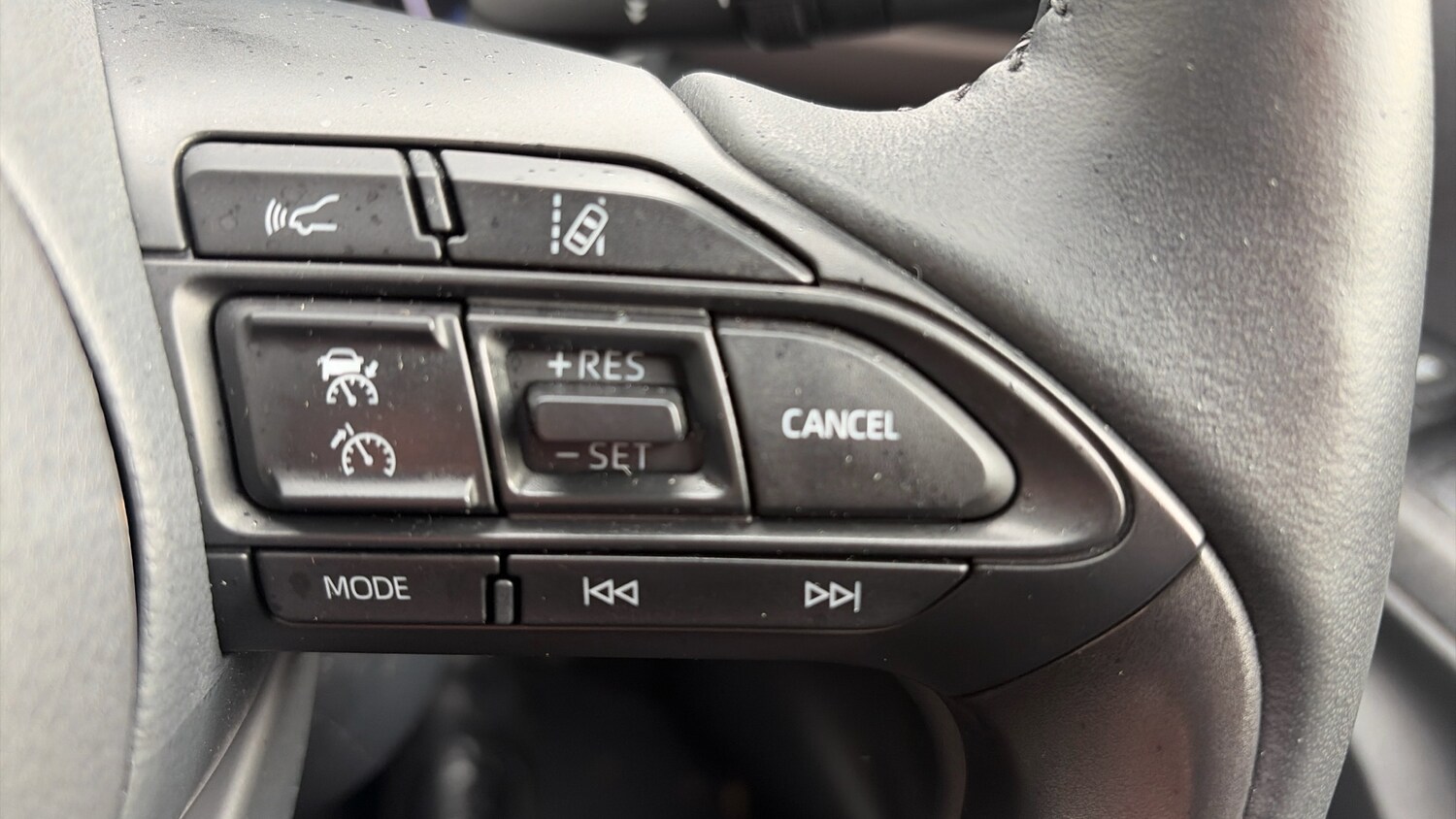 Used Toyota Yaris Cross 2024 for sale - 77590250: Photo 48