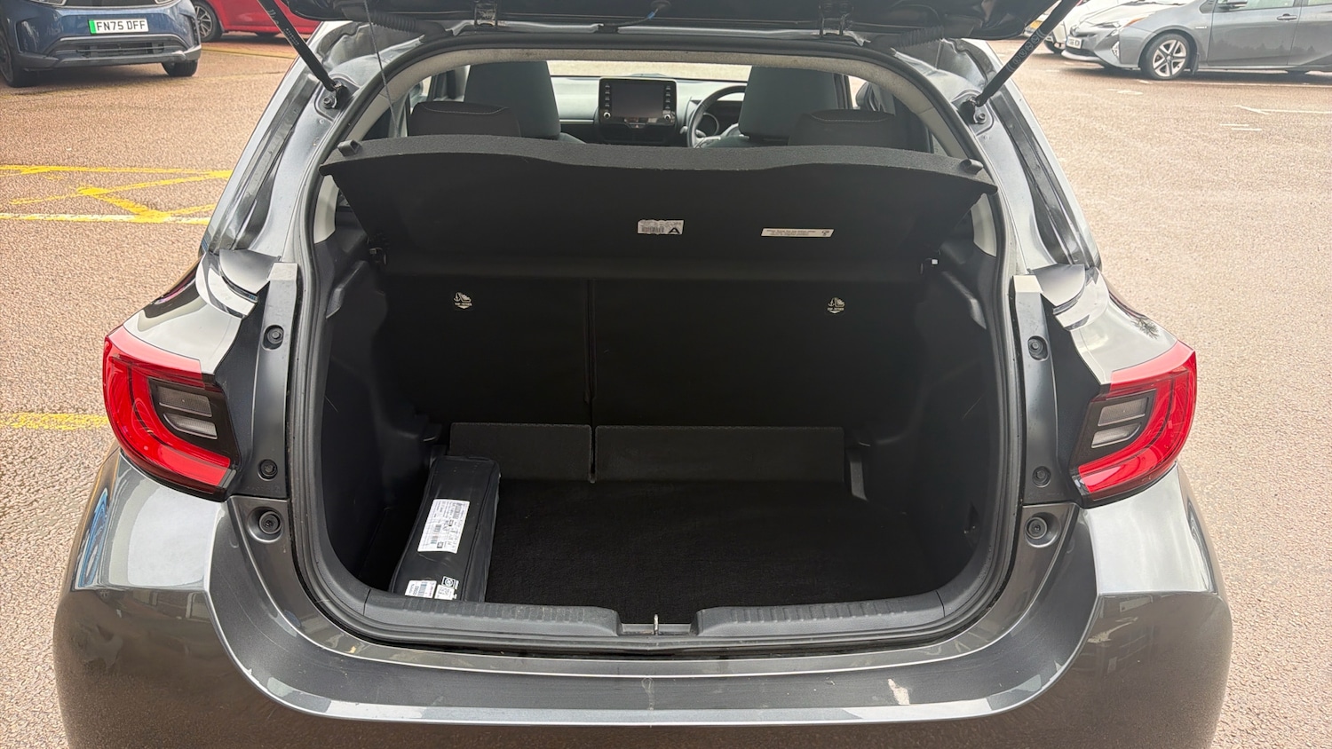 Used Toyota Yaris 2022 for sale - 77581965: Photo 14