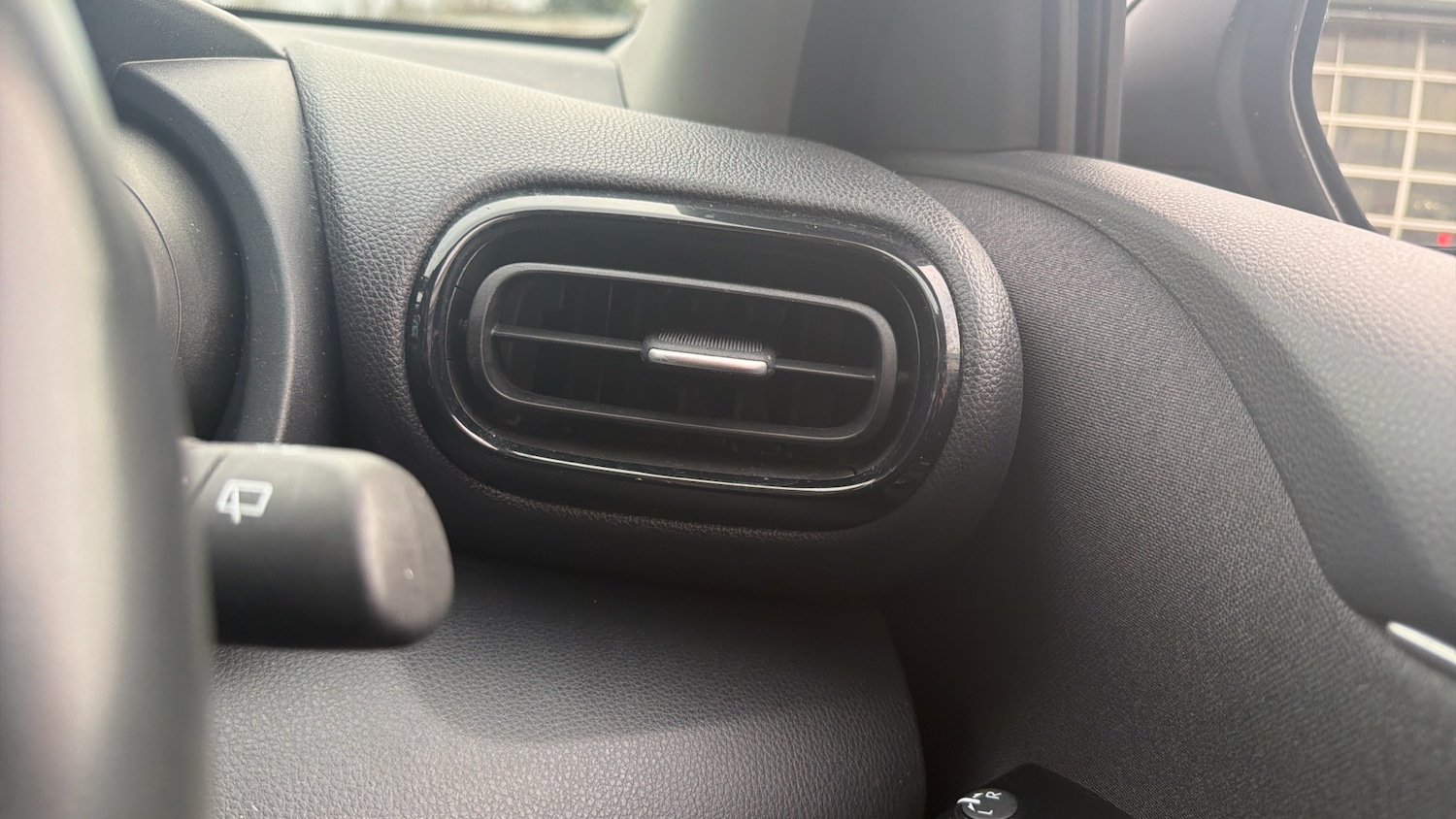 Used Toyota Yaris 2022 for sale - 77581965: Photo 30