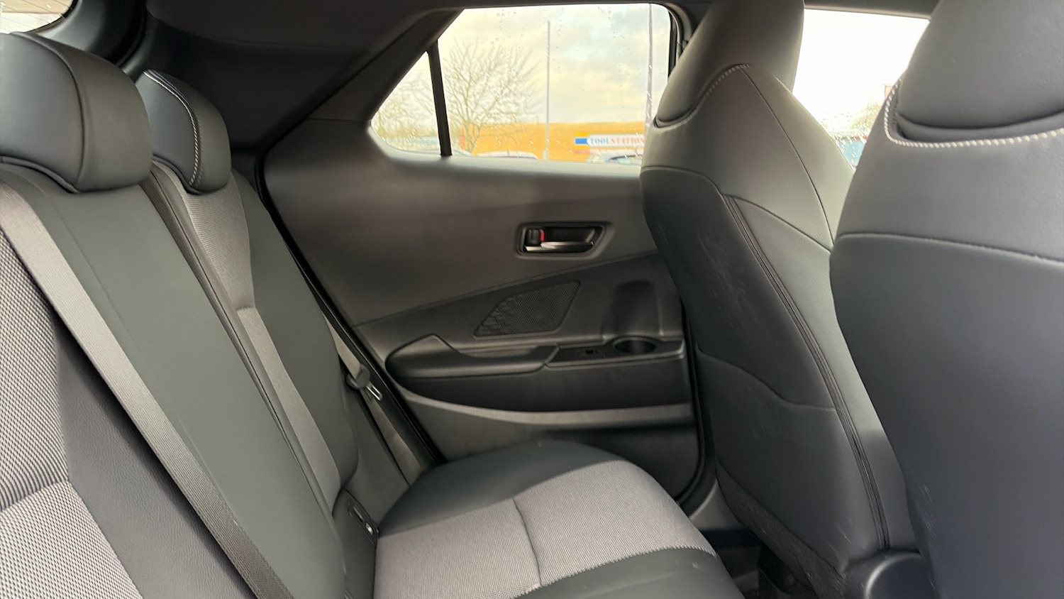 Used Toyota C-HR 2025 for sale - 77763357: Photo 12