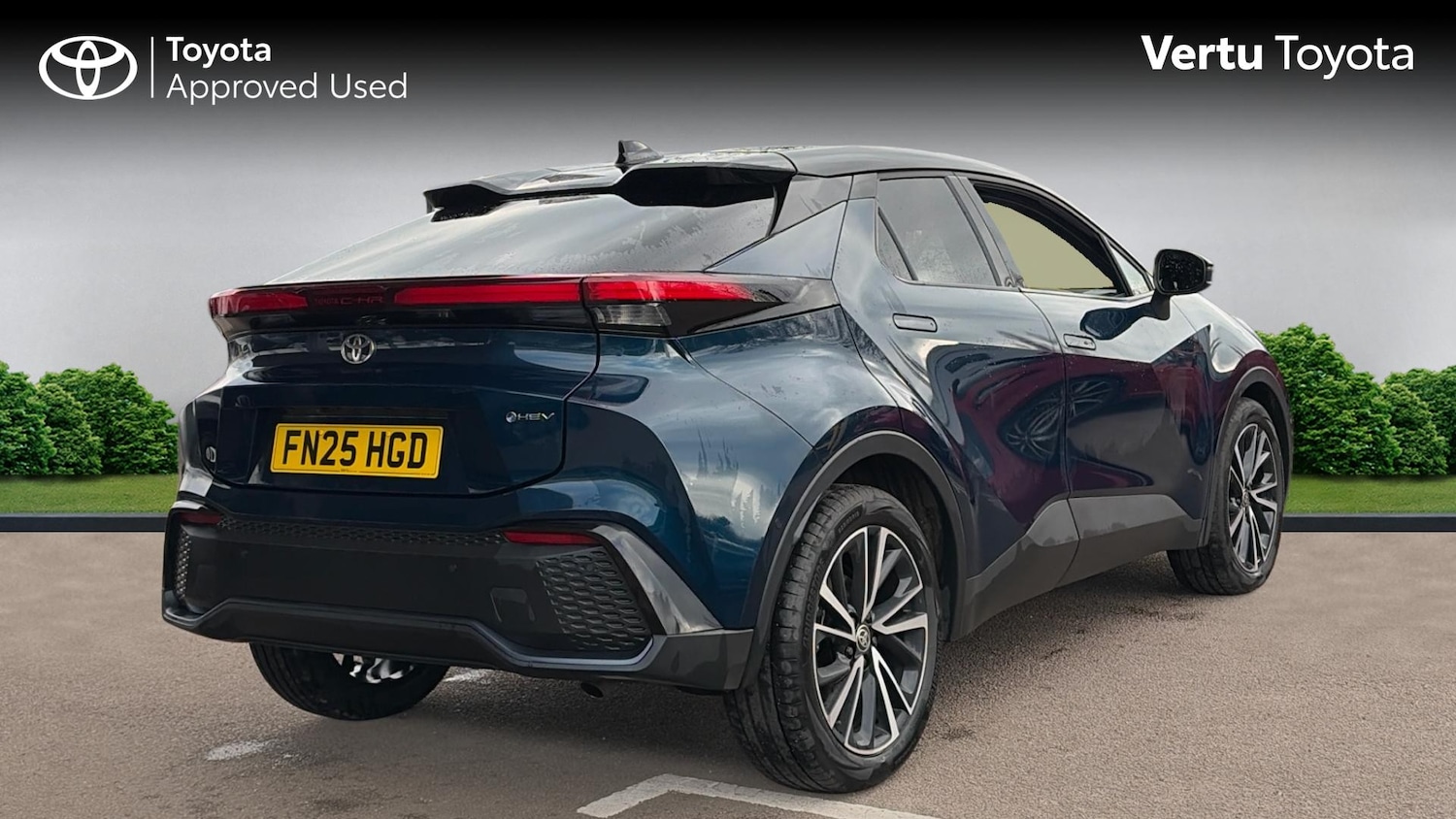 Used Toyota C-HR 2025 for sale - 77763357: Photo 2