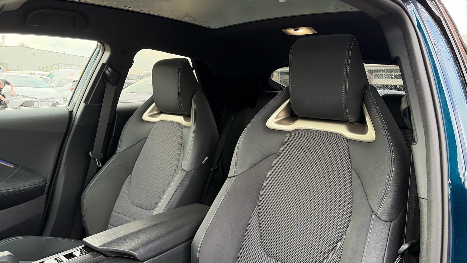 Used Toyota C-HR 2025 for sale - 77763357: Photo 22