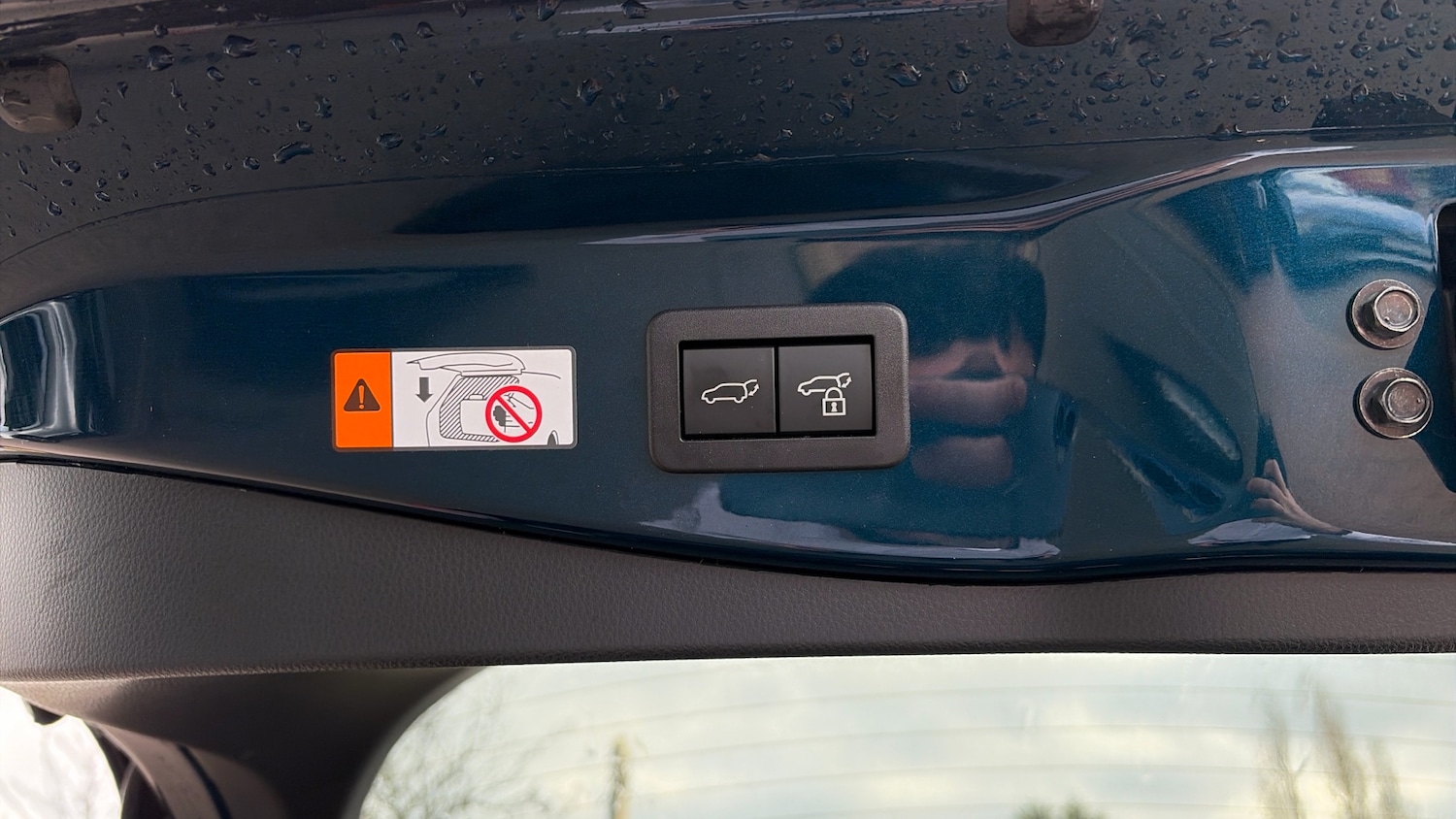 Used Toyota C-HR 2025 for sale - 77763357: Photo 32