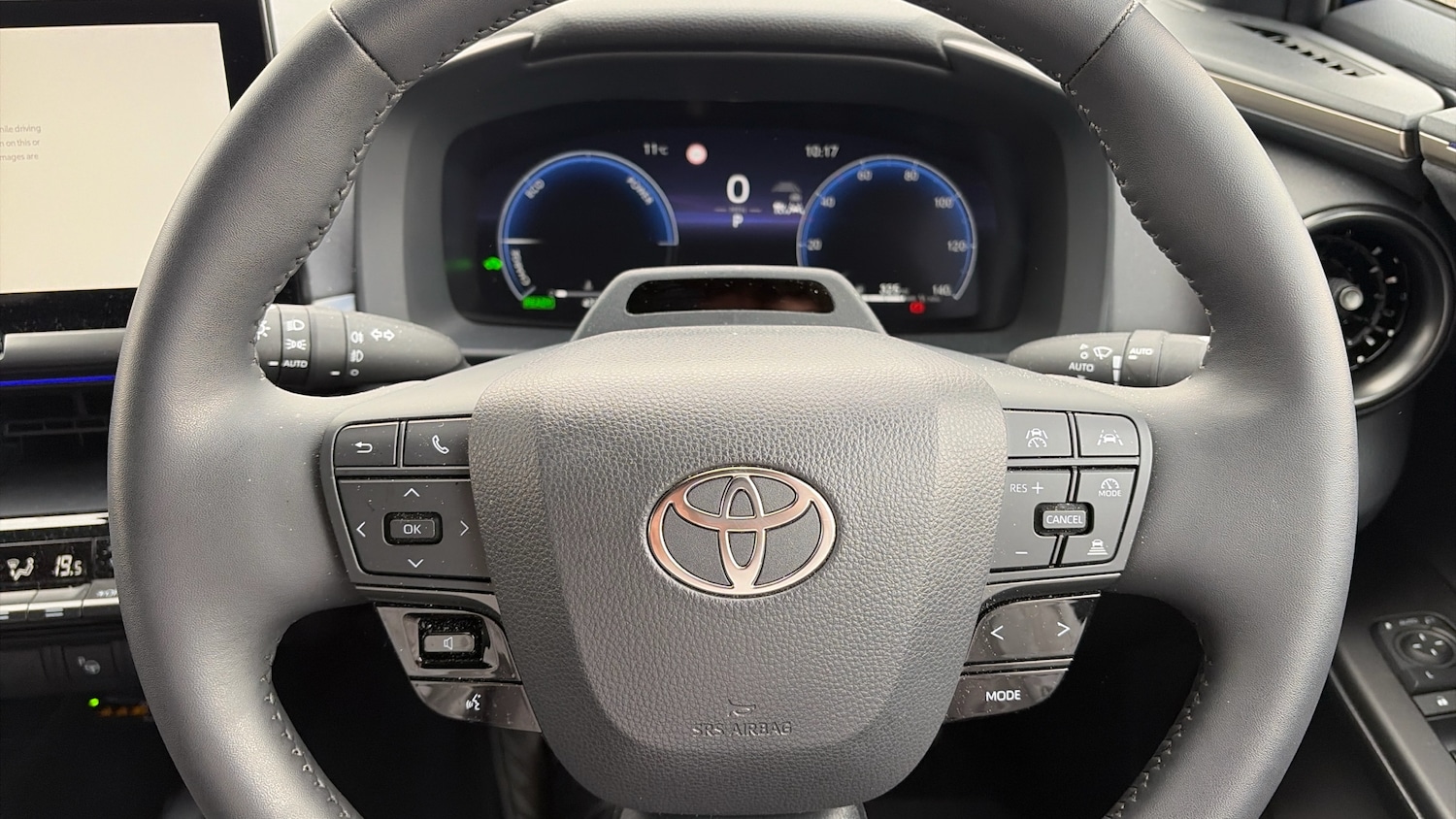 Used Toyota C-HR 2025 for sale - 77763357: Photo 8