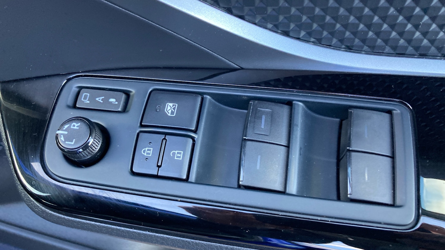 Used Toyota C-HR 2022 for sale - 76541751: Photo 30