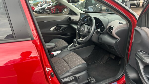 Used Toyota Yaris Cross 2023 for sale - 75760675: Photo 11
