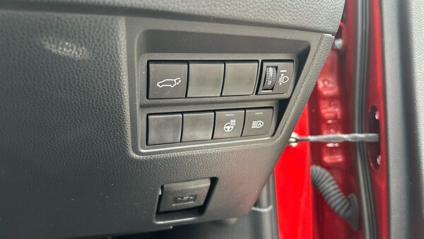 Used Toyota Yaris Cross 2023 for sale - 75760675: Photo 31