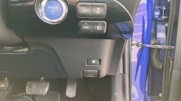 Used Toyota Prius 2017 for sale - 76311334: Photo 30