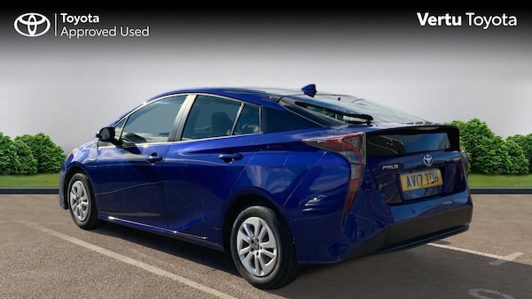 Used Toyota Prius 2017 for sale - 76311334: Photo 4