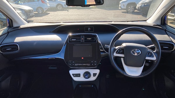 Used Toyota Prius 2017 for sale - 76311334: Photo 5