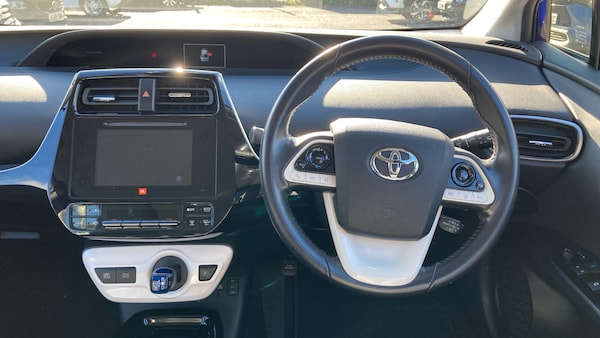 Used Toyota Prius 2017 for sale - 76311334: Photo 6