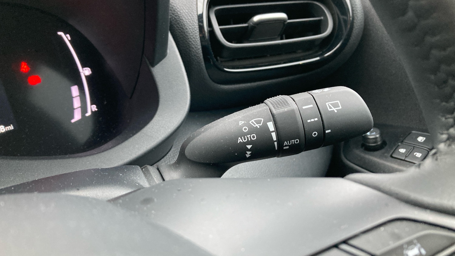 Used Toyota Yaris 2025 for sale - 76945779: Photo 34