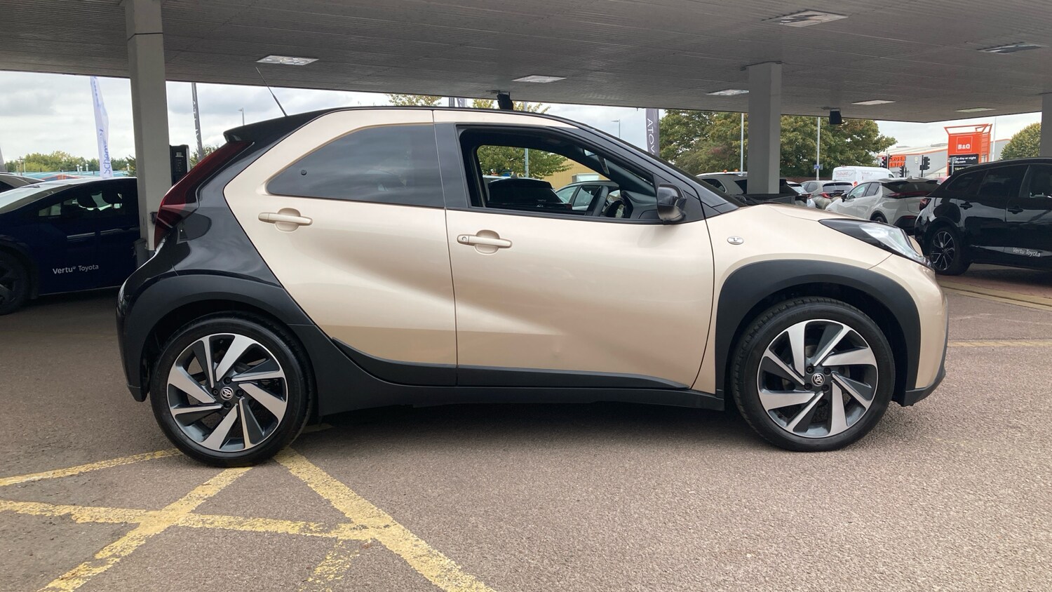 Used Toyota Aygo X 2023 for sale - 76079629: Photo 16