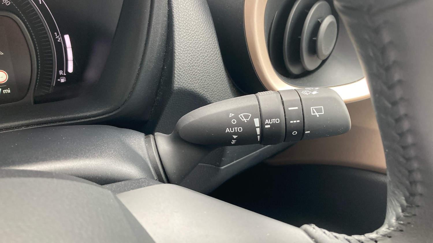 Used Toyota Aygo X 2023 for sale - 76079629: Photo 48