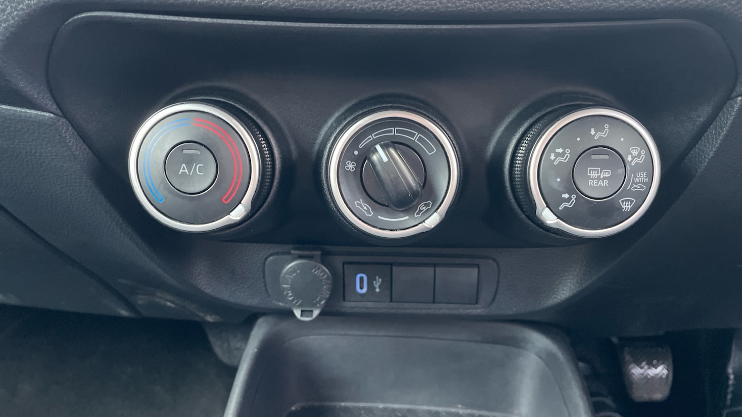 Used Toyota Aygo X 2024 for sale - 77196341: Photo 32