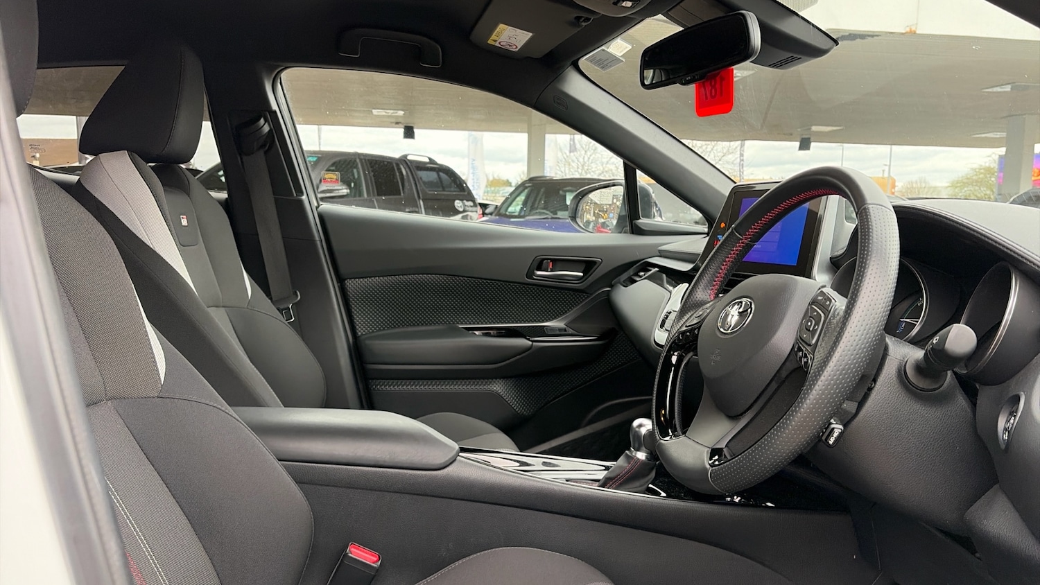 Used Toyota C-HR 2023 for sale - 77873174: Photo 11