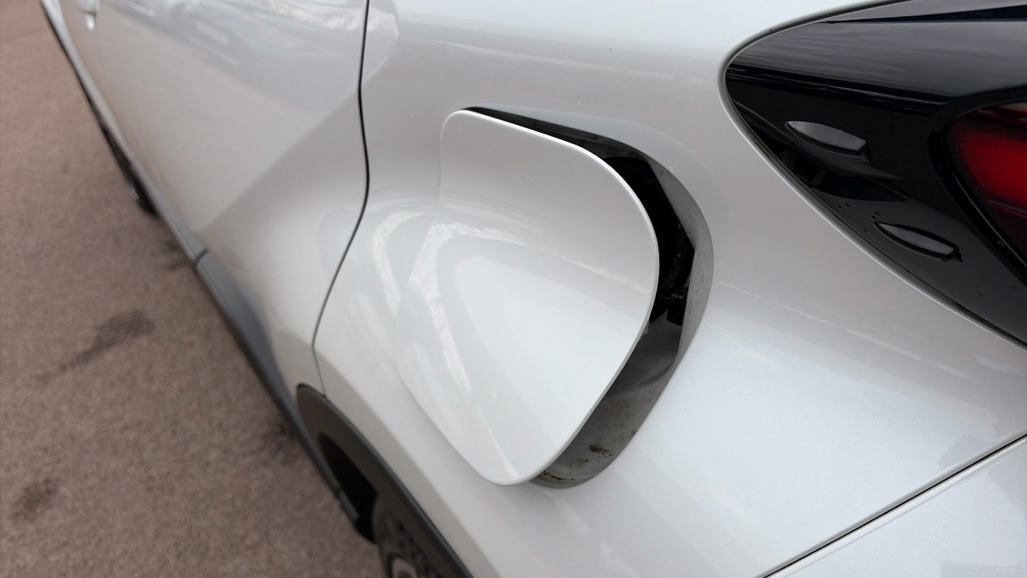 Used Toyota C-HR 2023 for sale - 77873174: Photo 20