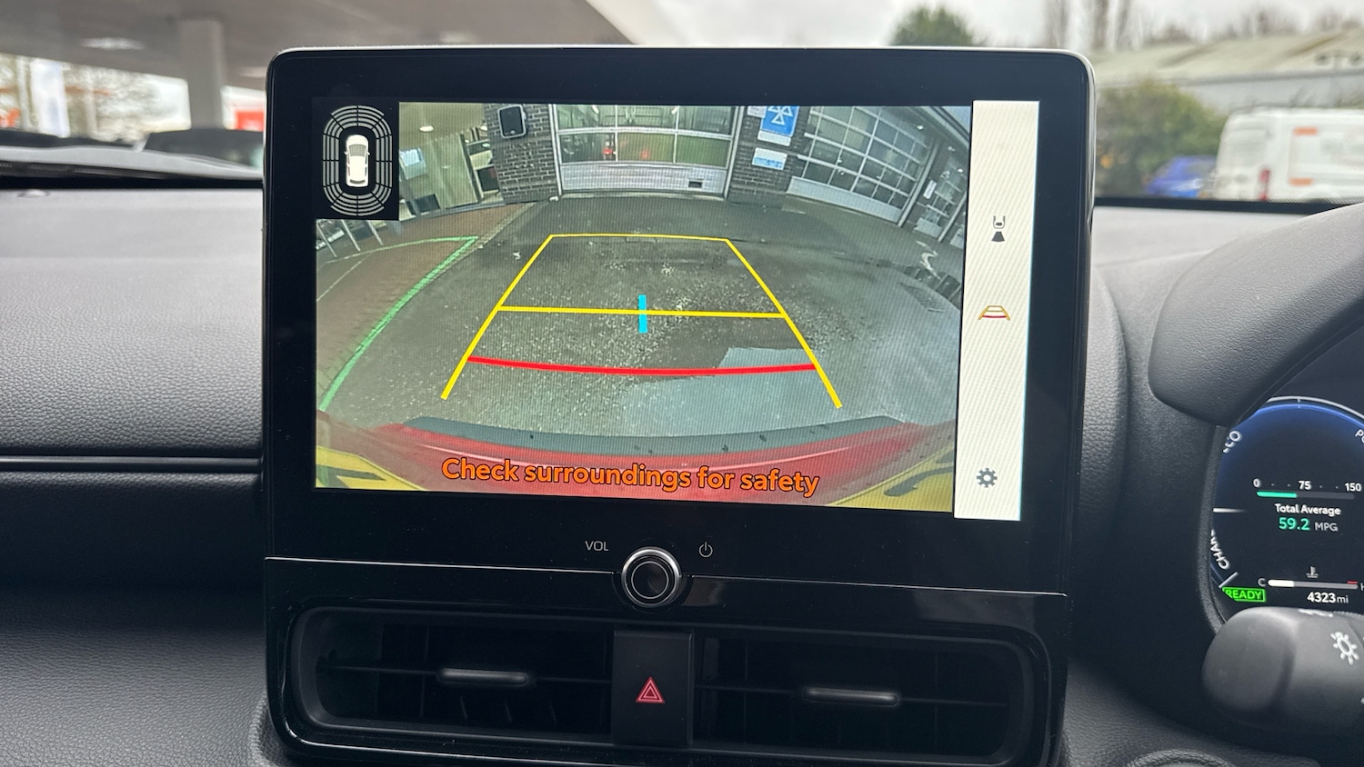 Used Toyota Yaris Cross 2024 for sale - 76845212: Photo 28