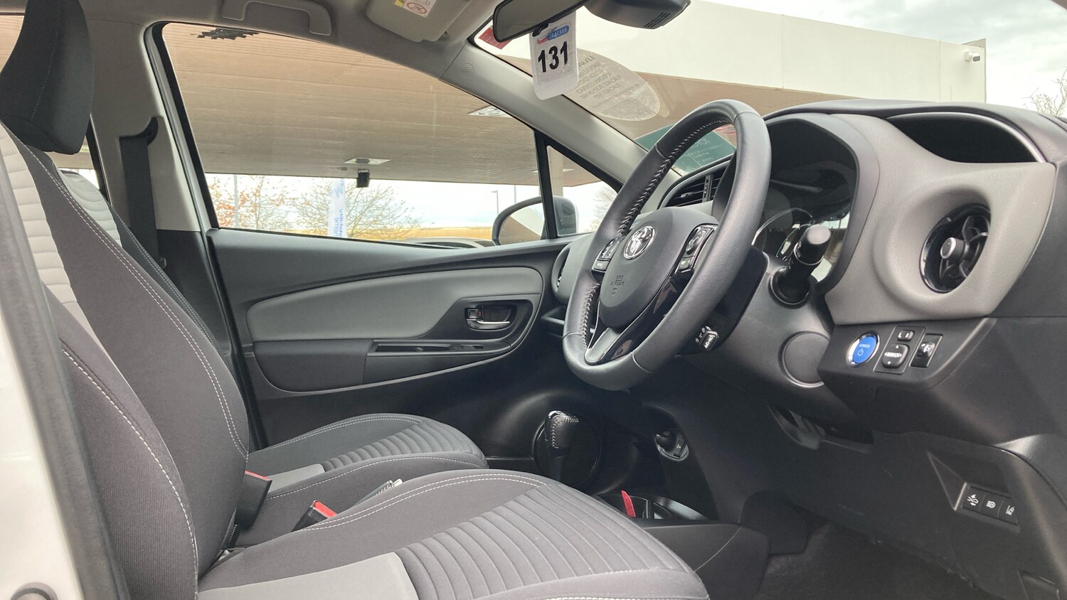 Used Toyota Yaris 2019 for sale - 76559869: Photo 11