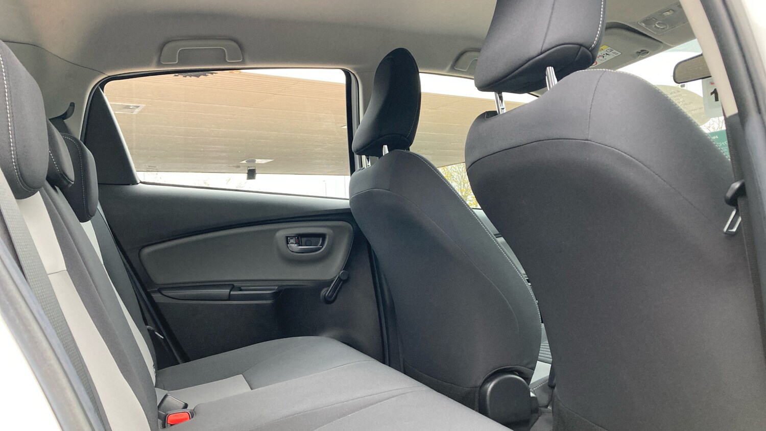 Used Toyota Yaris 2019 for sale - 76559869: Photo 12