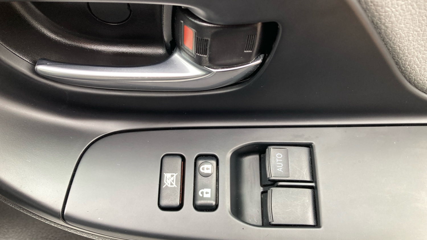 Used Toyota Yaris 2019 for sale - 76559869: Photo 31