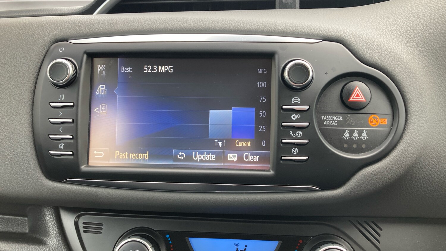 Used Toyota Yaris 2019 for sale - 76559869: Photo 38