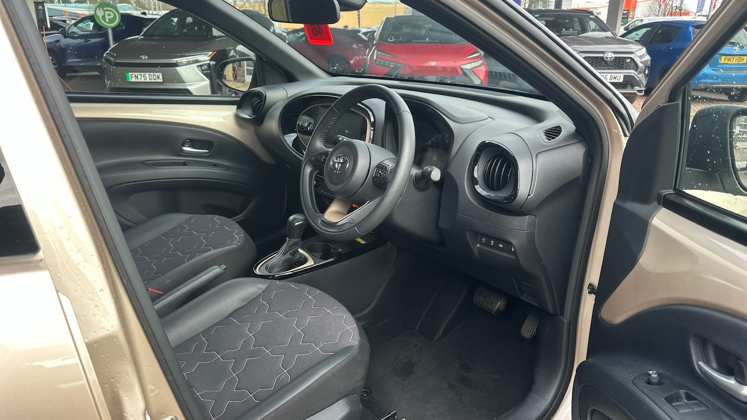 Used Toyota Aygo X 2023 for sale - 77965643: Photo 11