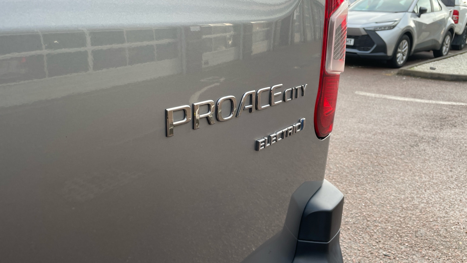 Used Toyota ProAce 2023 for sale - 77379092: Photo 58