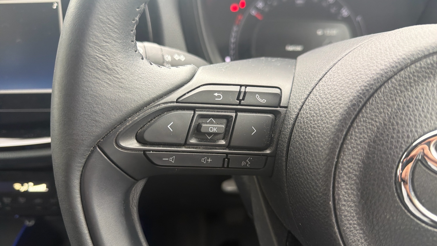 Used Toyota Aygo X 2023 for sale - 77819538: Photo 32