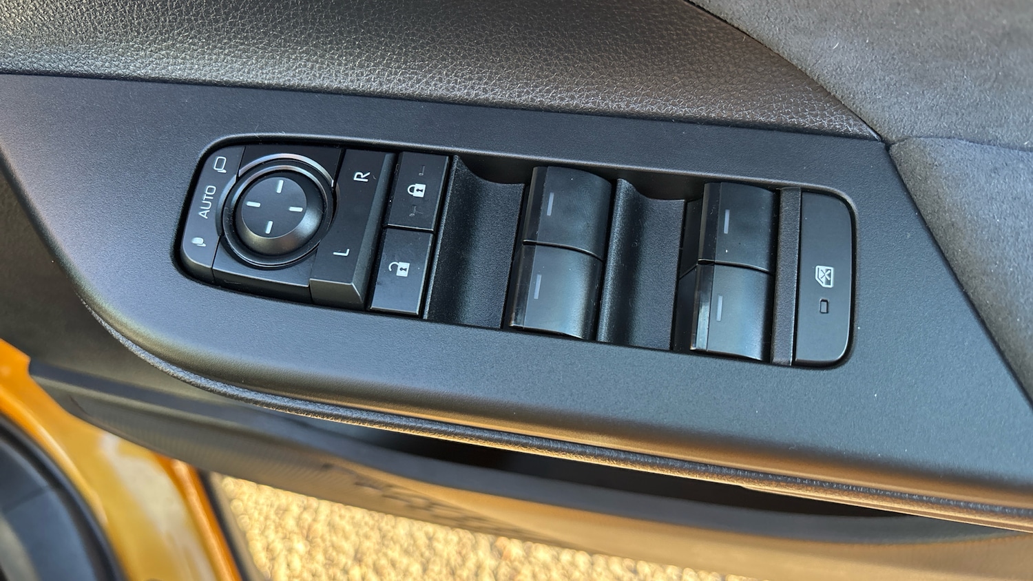 Used Toyota C-HR 2024 for sale - 76588244: Photo 29